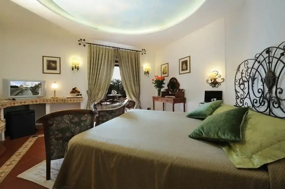 Deluxe Double room (full double bed)