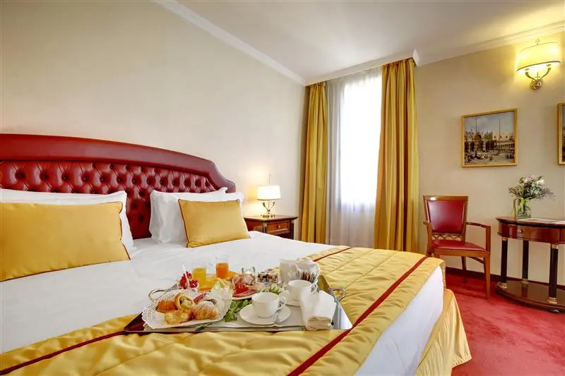 Comfort Double Suite (full double bed)