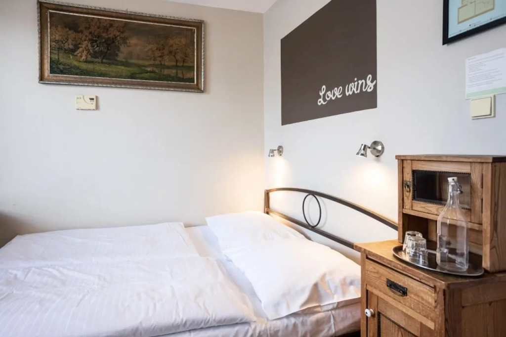 Petite Single room