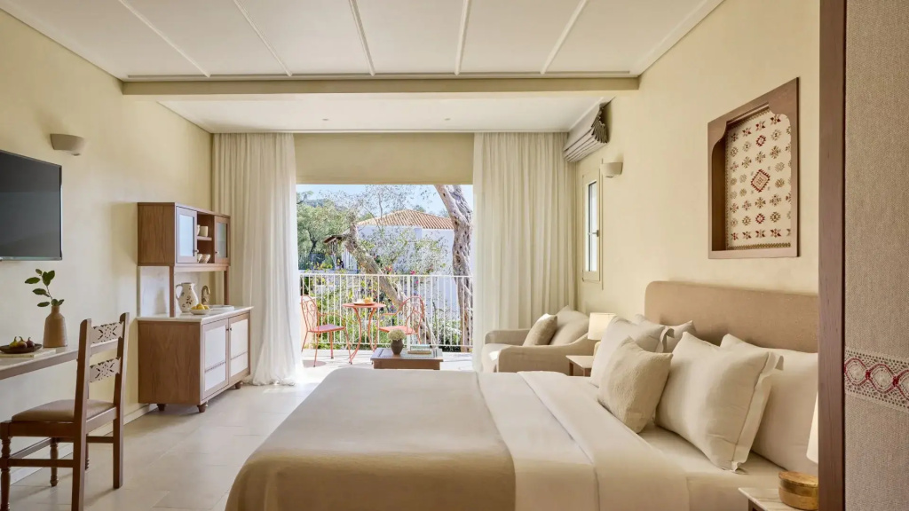 Penthouse Bliss with Plunge Pool Double Suite (full double bed)