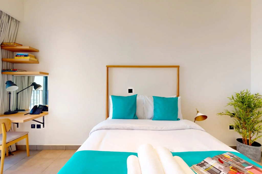 1 Bedroom Corner Double Apartment with balcony and with sunrise view (full double bed)