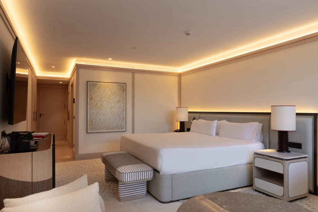 Double Junior Suite (full double bed)