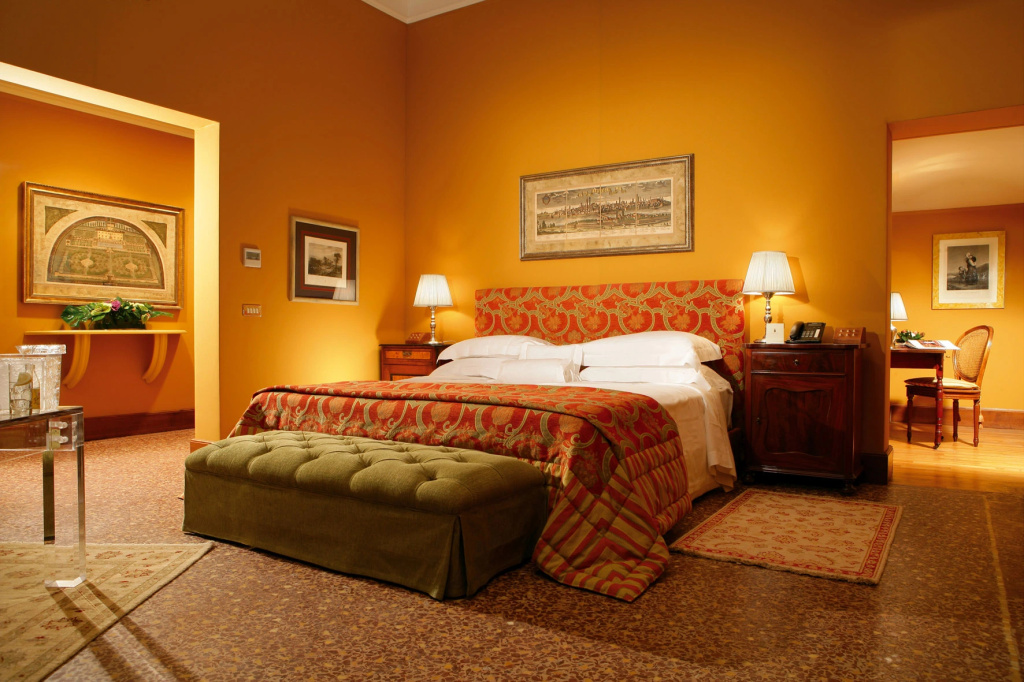 Double Junior Suite (full double bed)