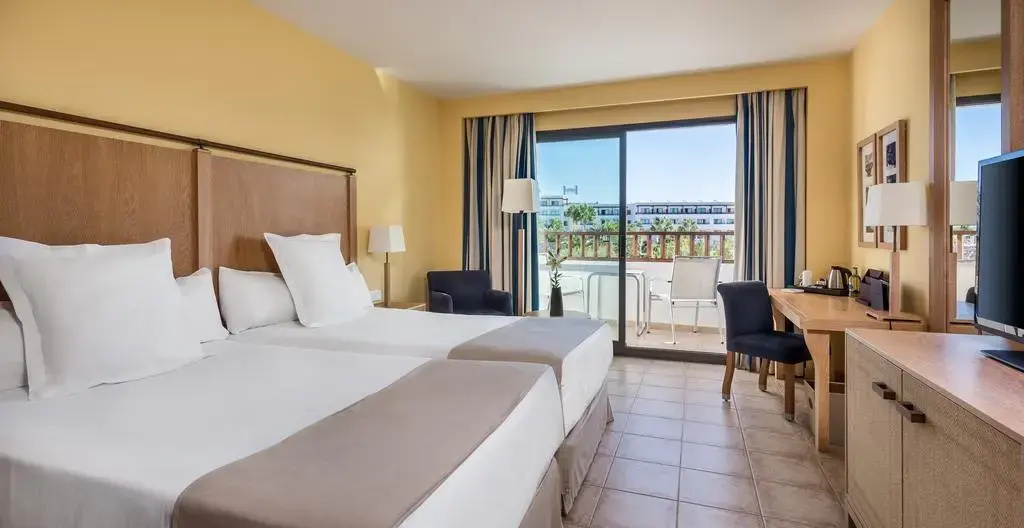 Double room (twin beds)