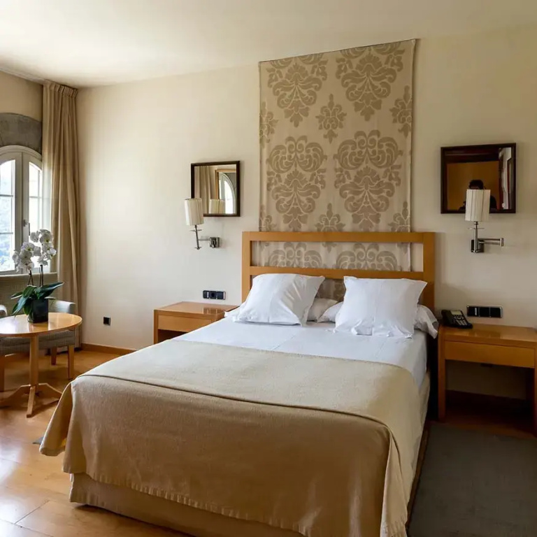 Parador De Vic Sau - Chambres