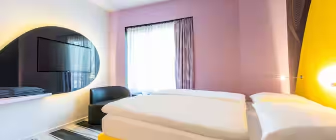 Design Comfort Double room (full double bed)