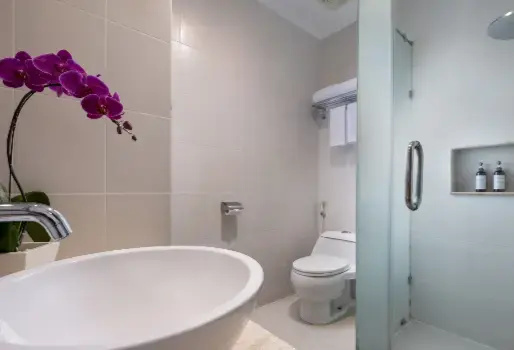 Adhi Jaya Hotel - Chambres