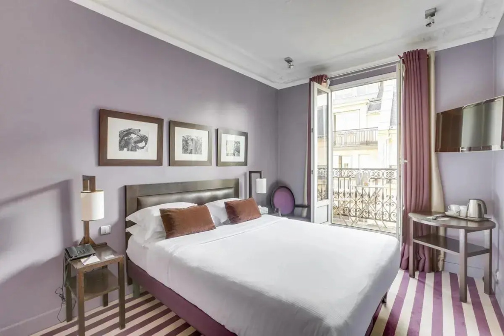 Double Suite (full double bed)