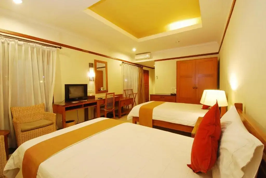 Yulia Beach Inn Kuta - Chambres