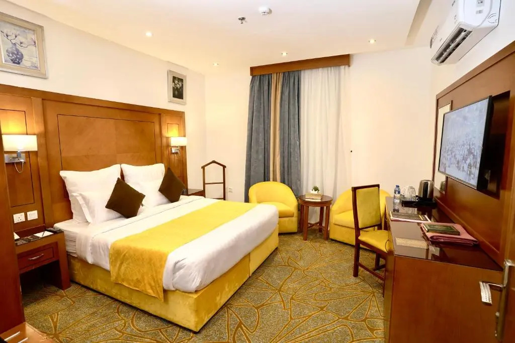 Superior Double room (full double bed)