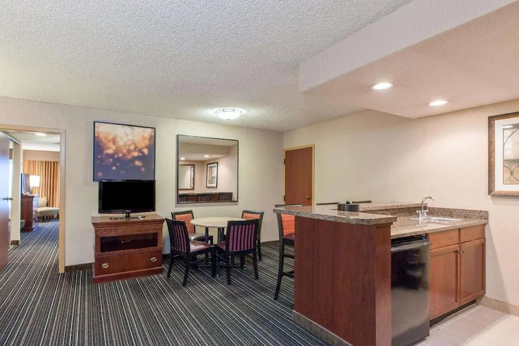 Sonesta Suites Dallas Park Central - Chambres