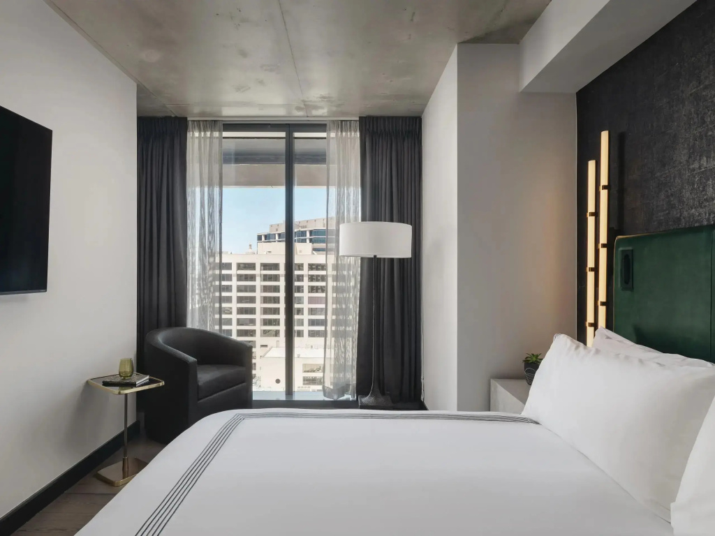 1 Bedroom Double Residential Suite (full double bed)