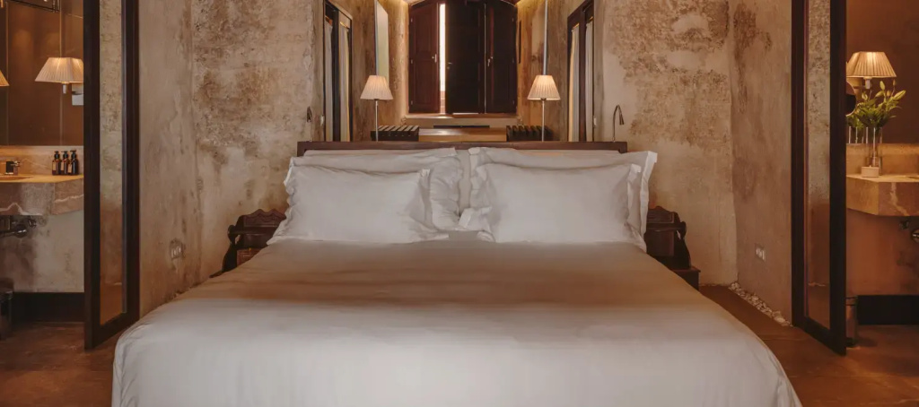 Double Sentinels (full double bed)