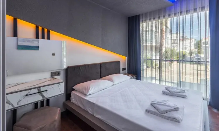 Garden and Ground Double Apartment (full double bed)