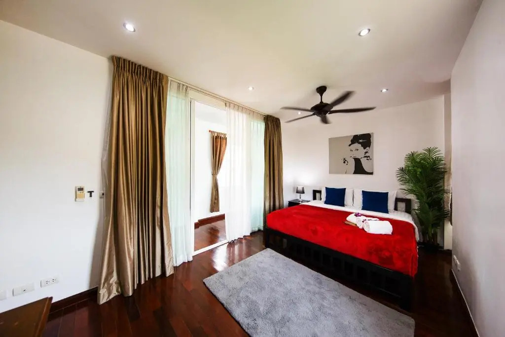 Вилла с 6 комнатами в Villas In Pattaya