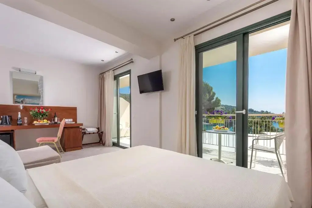Double Family Apartment with sea view (twin beds)