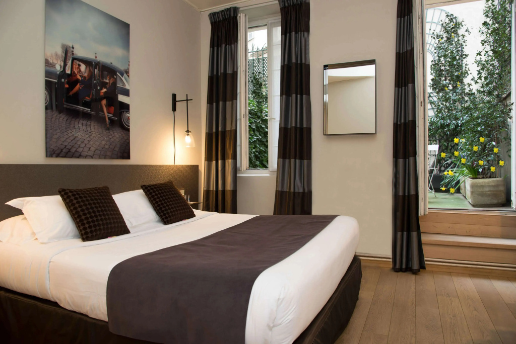 Superior with Terrace Double room (full double bed)