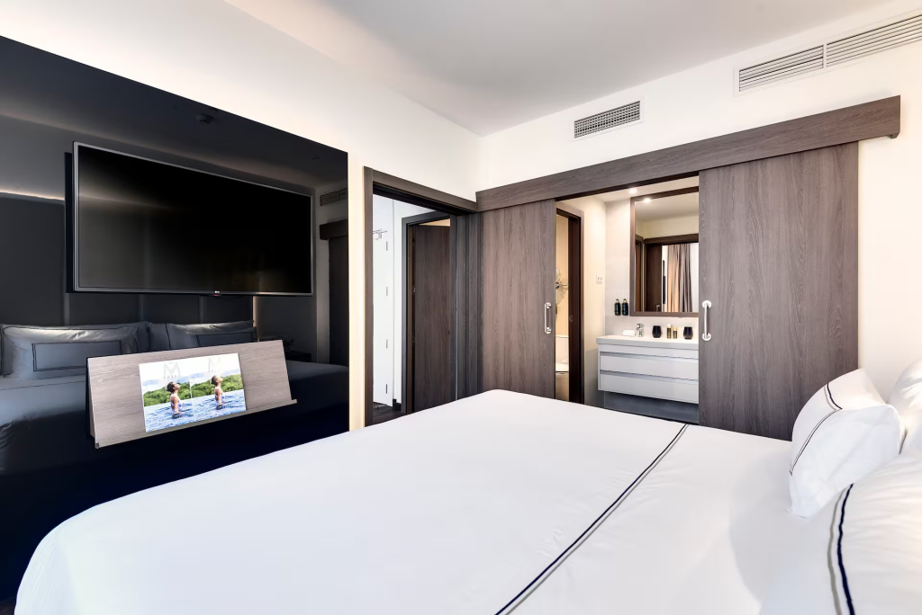 The Level Double Junior Suite (full double bed)