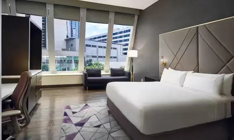 Deluxe Accessible Double Studio (full double bed)