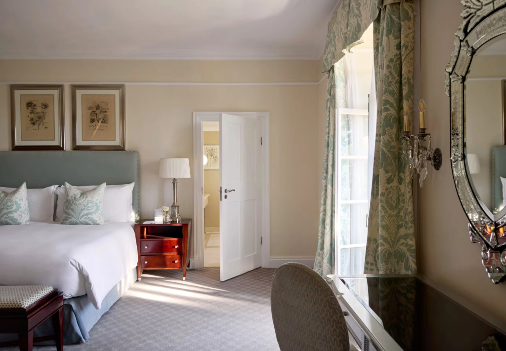 1 Bedroom Double Suite (full double bed)