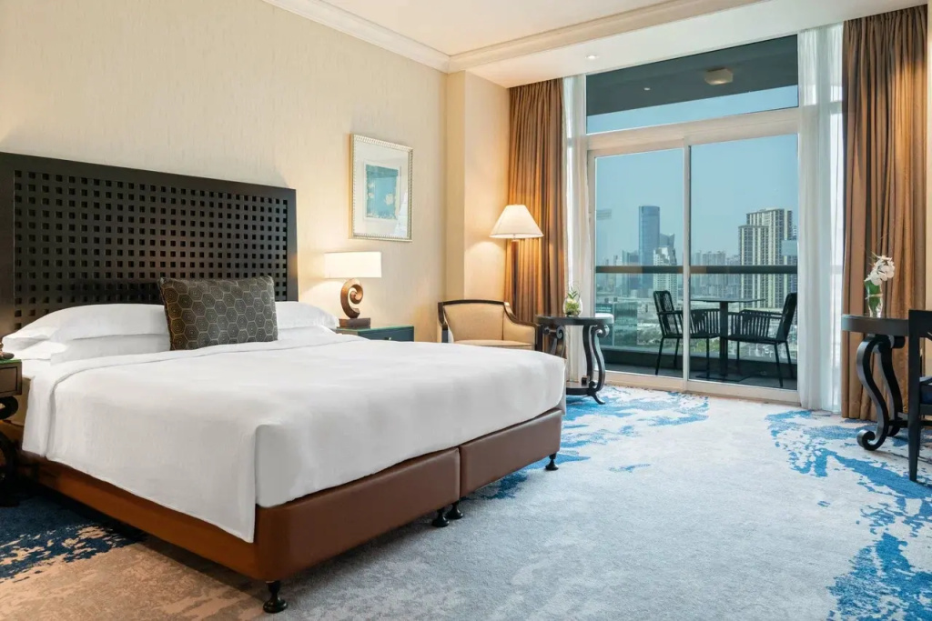 Beach Rotana Hotel — фото