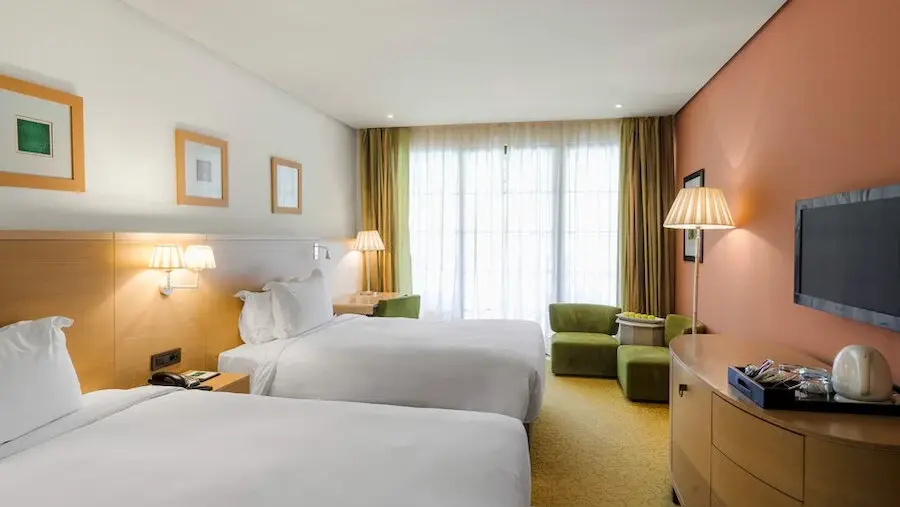 Premium Double room with pool view (twin beds)