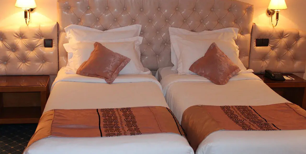 Double room twin beds