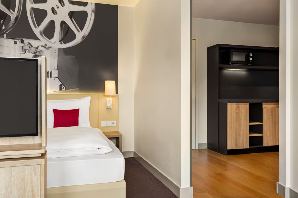 Double Junior Suite (full double bed)