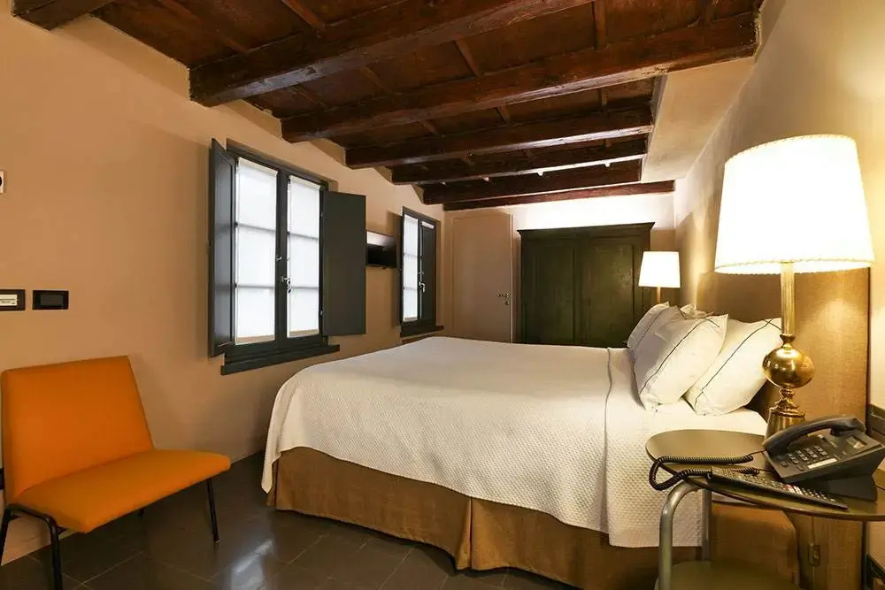 Junior Double Maison Privée (full double bed)