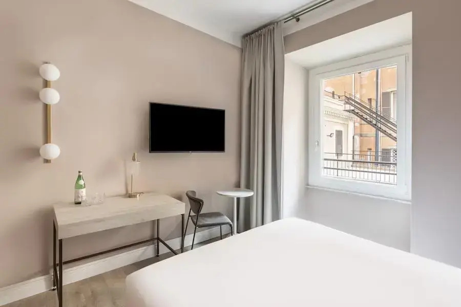 Large with Extra Single Bed Double room (full double bed)