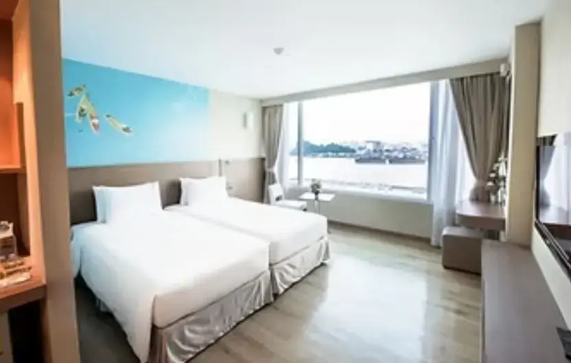 Deluxe Double room with river view (full double bed)
