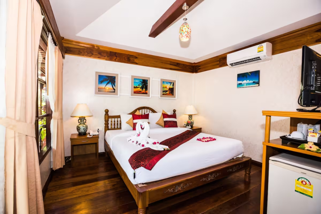 Superior Double room with garden view (full double bed)