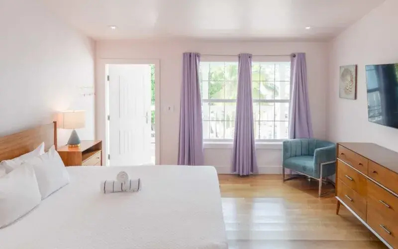 Deluxe Double room with water view (full double bed)