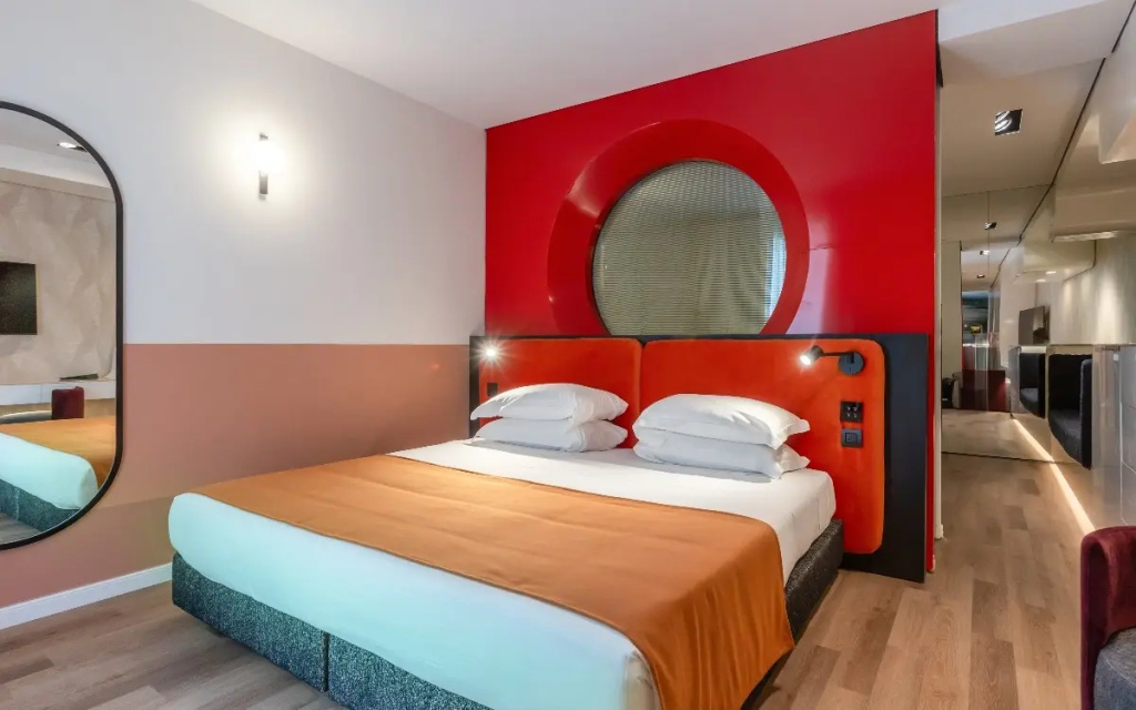 Double Junior Suite (full double bed)
