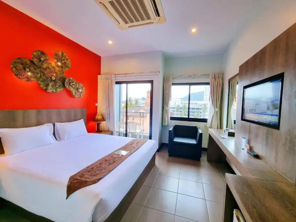 Superior Double room with balcony (full double bed)