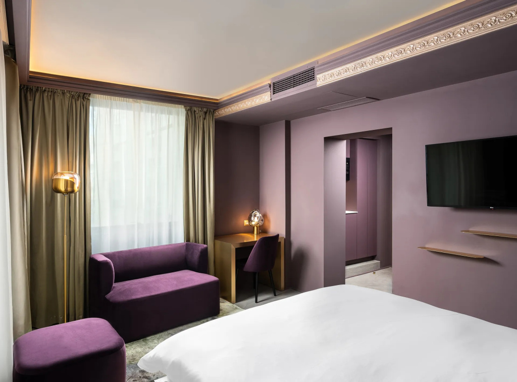 Senior Double Studio Apartment Kitchenette (full double bed)