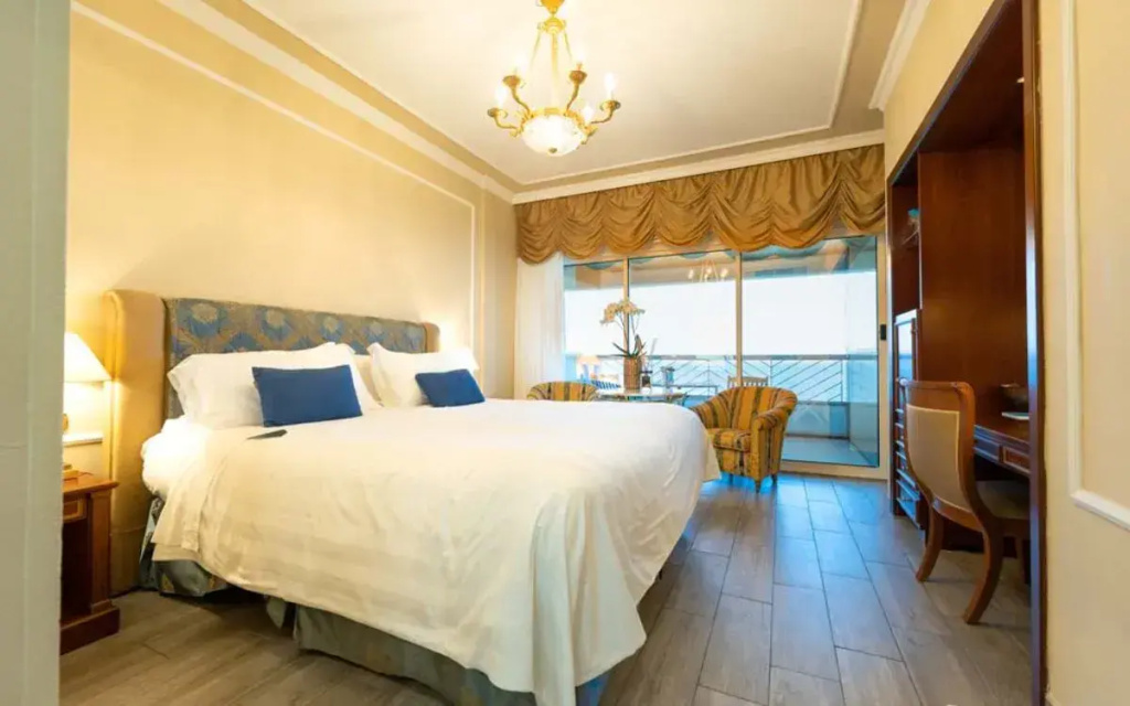 Exclusive Grand Vista Deluxe Premium Double room with view (full double bed)