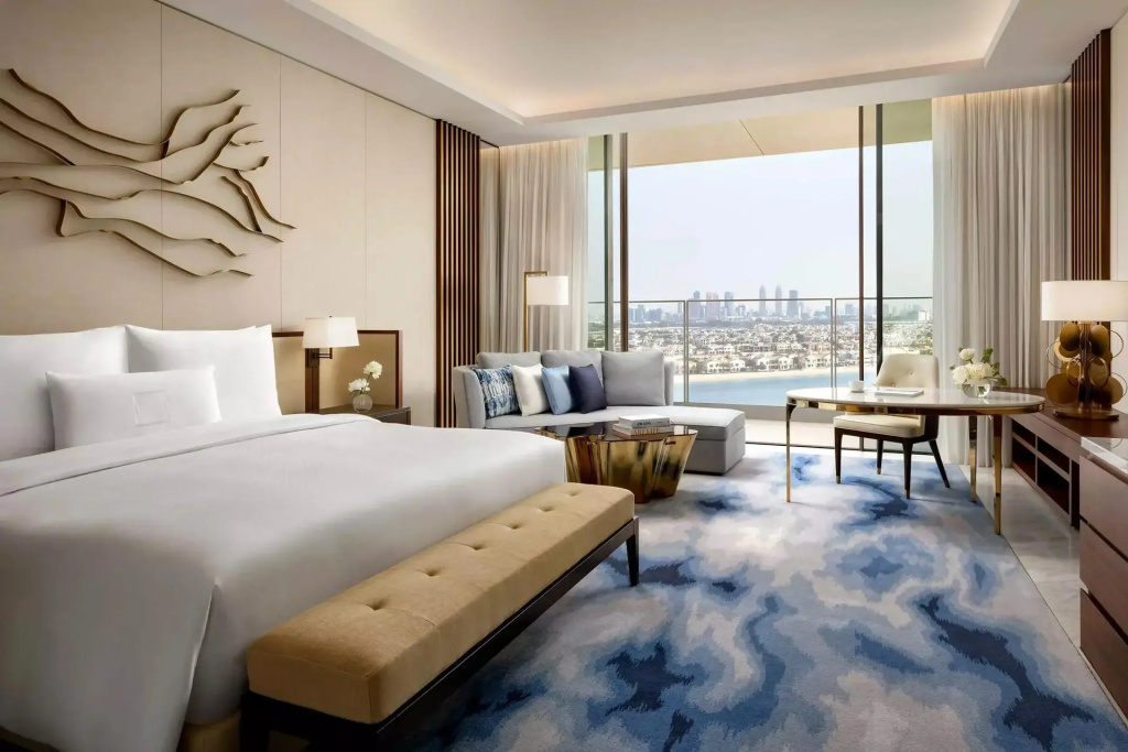 Royal Club room with sea view
