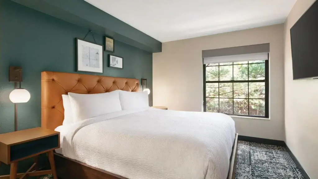 Four Points by Sheraton Raleigh Arena - Chambres