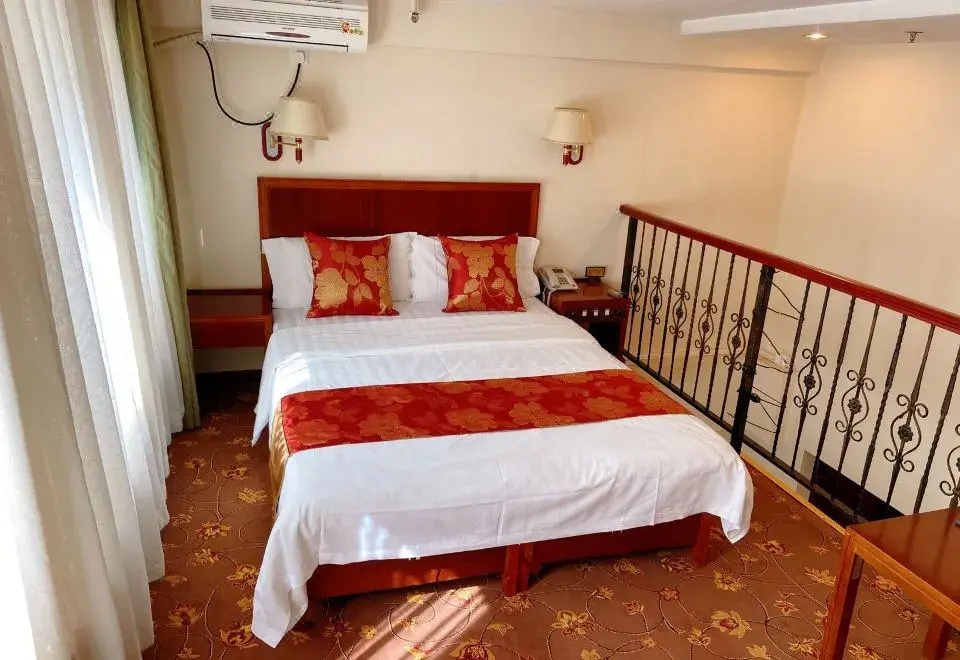 Deluxe Double room (full double bed)