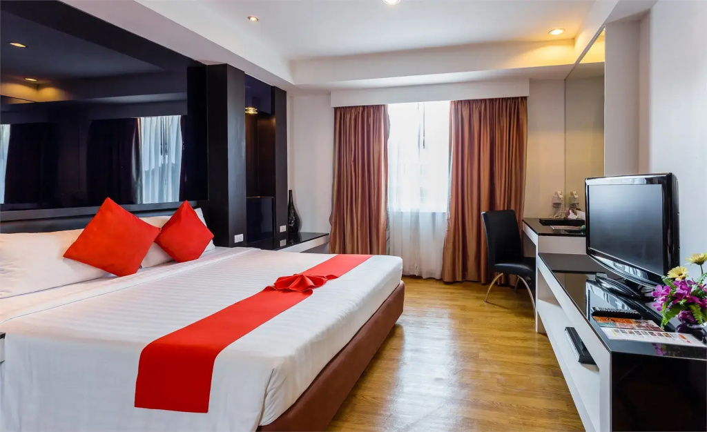 Deluxe Double room (full double bed)