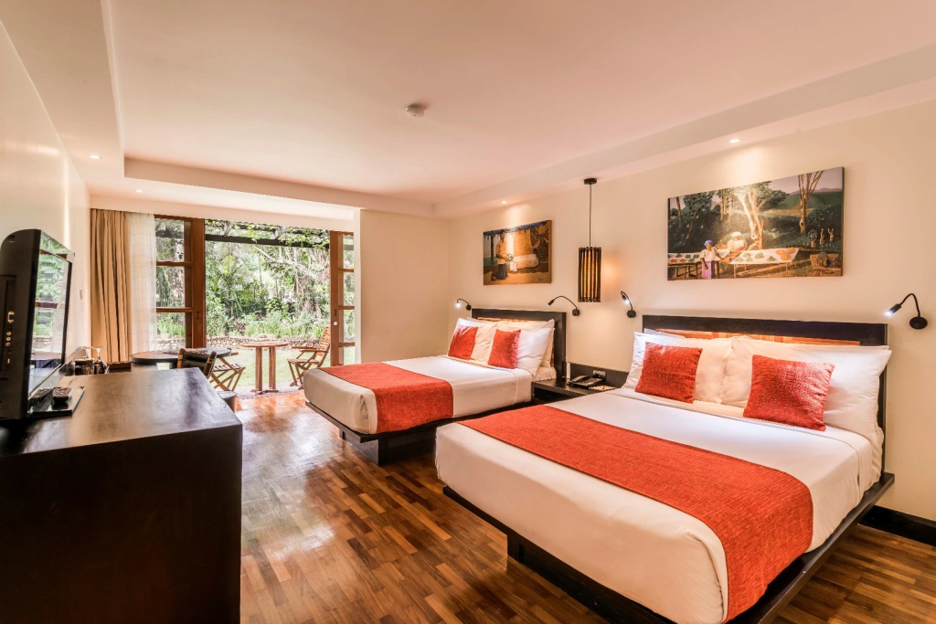 Quadruple room with garden view