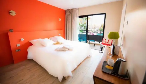 Superior Double room (full double bed)