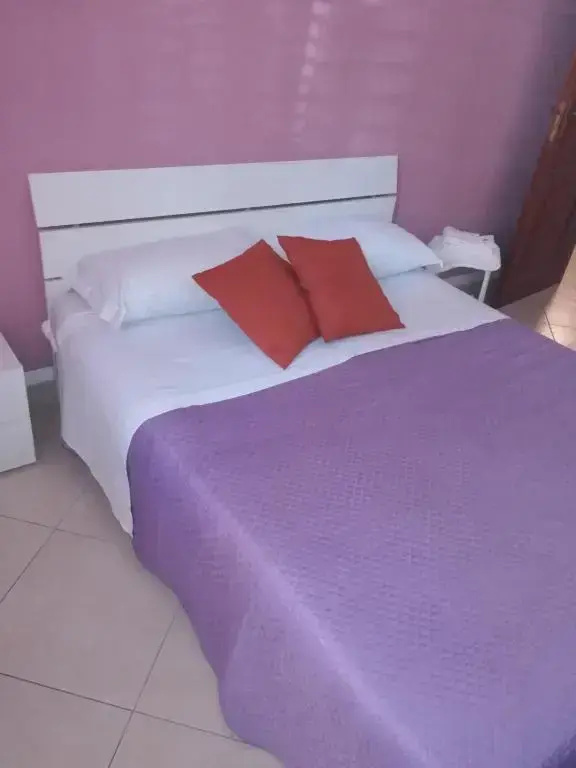 Standard Quadruple room with city view