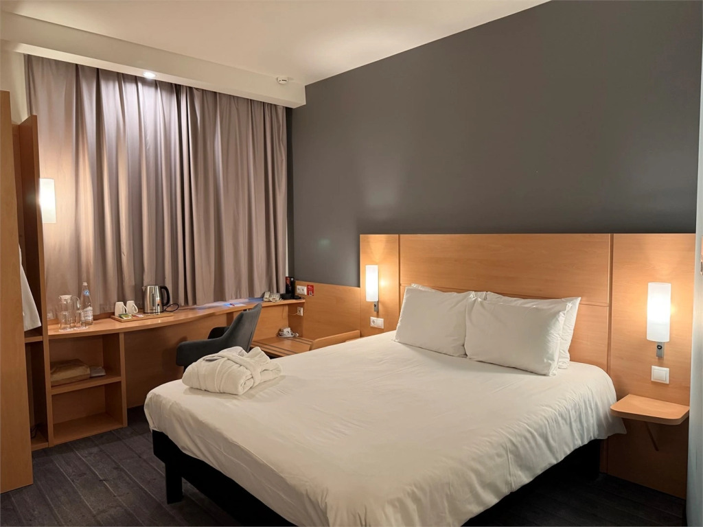 Двухместный номер Premium двуспальная кровать в Ibis Stupino