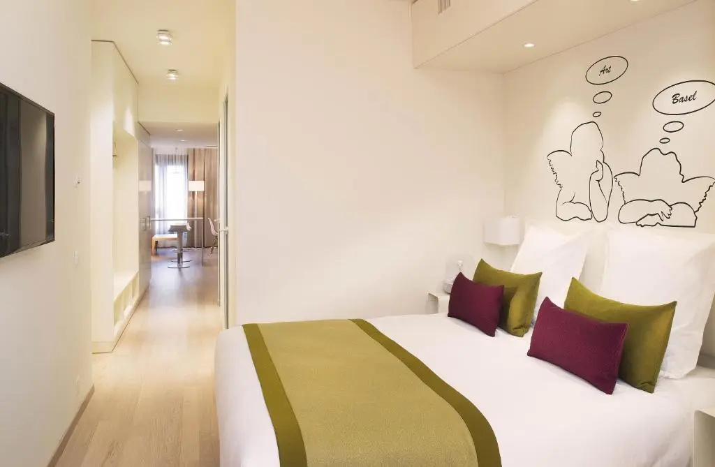 Double Passage Suite (full double bed)