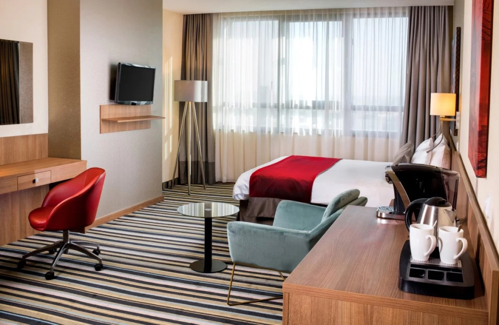 Comfort room (full double bed)