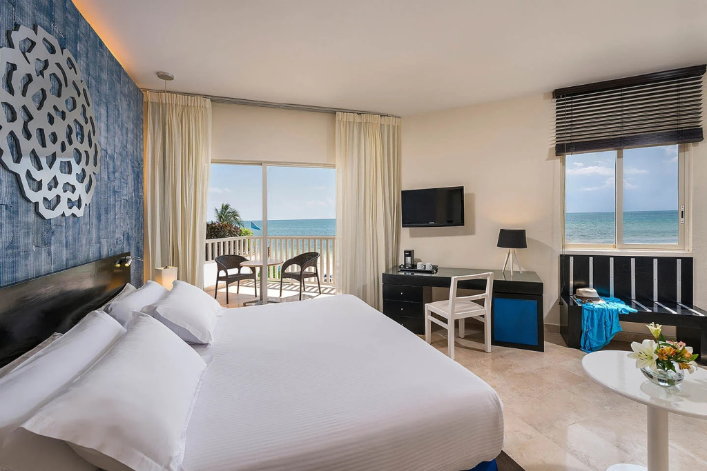 Superior Maya Deluxe Double room with ocean view (full double bed)