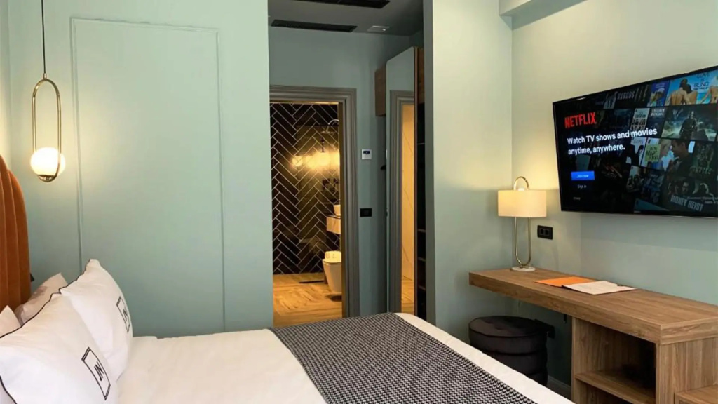 Standard Double room (full double bed)