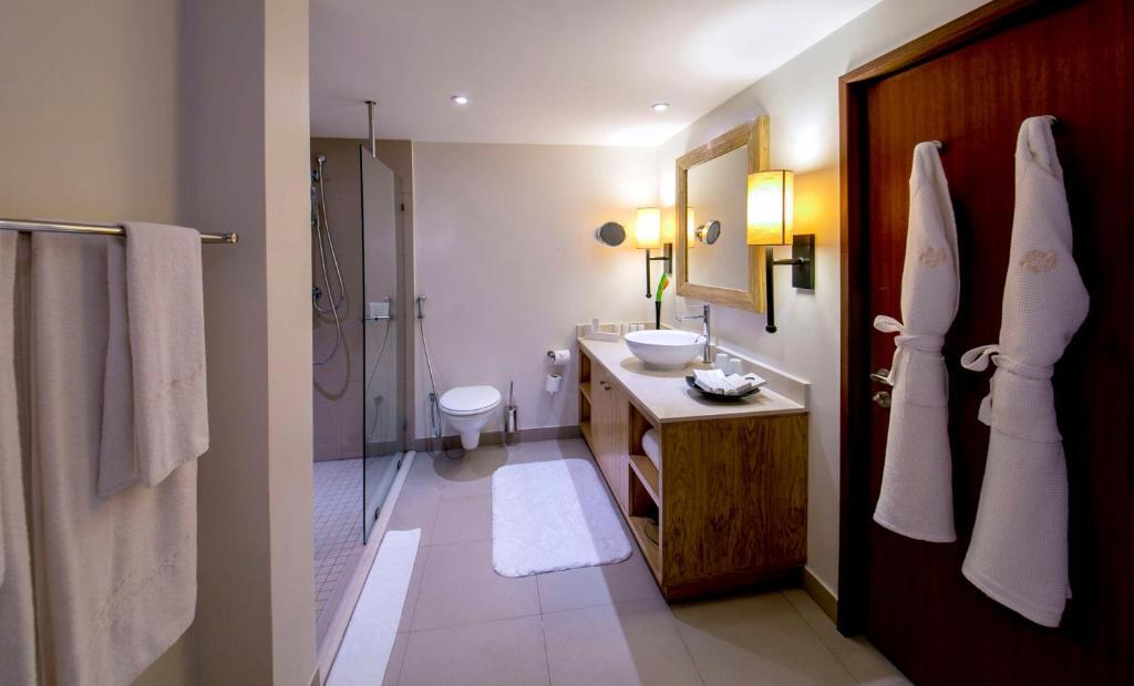 Двухместный номер Superior Hill View двуспальная кровать в Kempinski Seychelles Resort